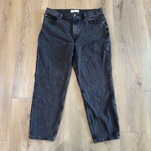 Abercrombie & Fitch The Mom High Rise Jeans Washed Black Size 31 12 Tapered Leg